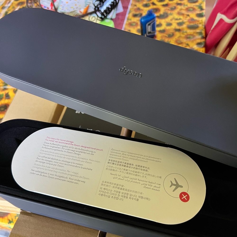 Presentation box for Dyson Corrale straightener